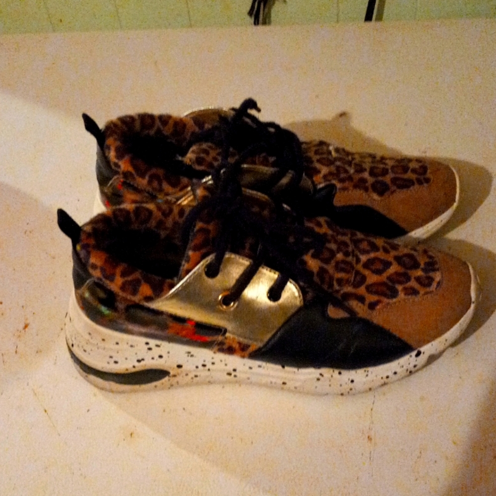 COPY - Tennis shoes